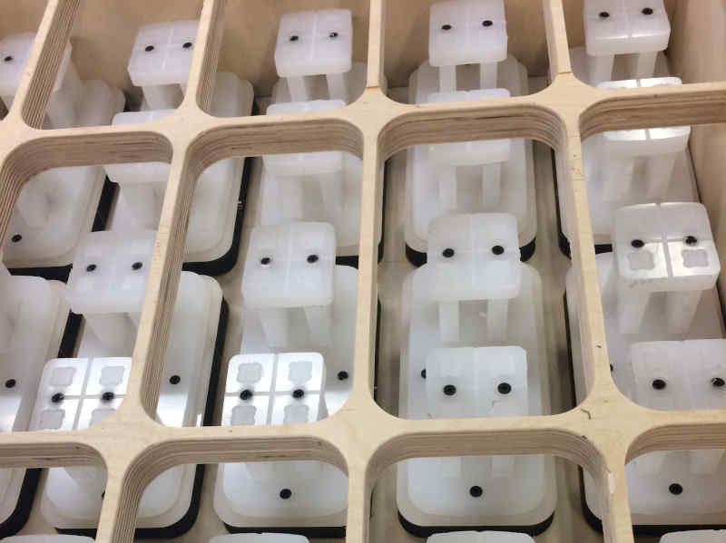 Male plugs to support suction cup pickup  