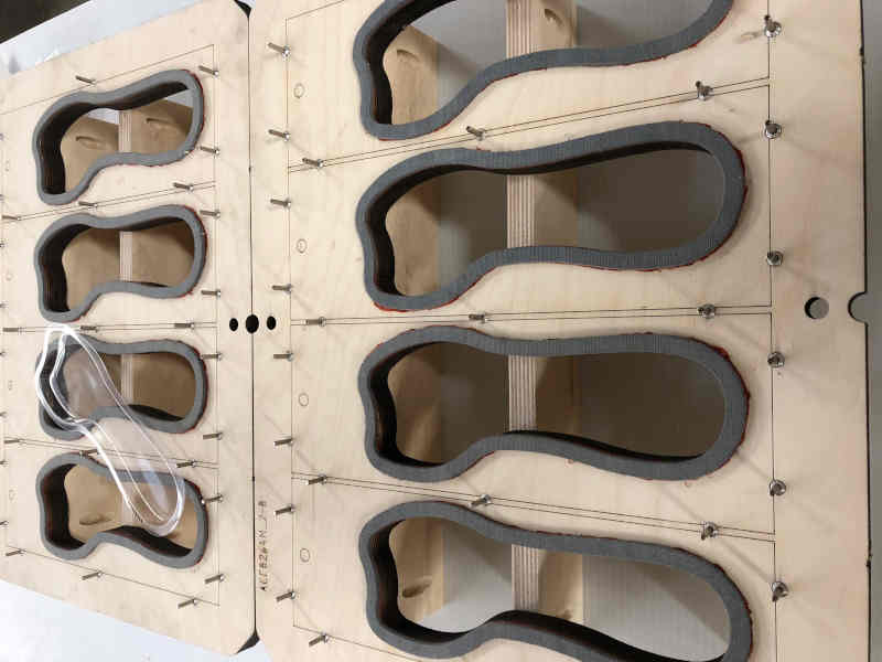 Blister sealing tray 